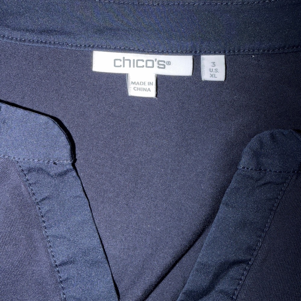 Chico's Navy Blue Embroidered Bell Sleeve XL Tunic Top Notch Neck Cotton Boho - Picture 4 of 6